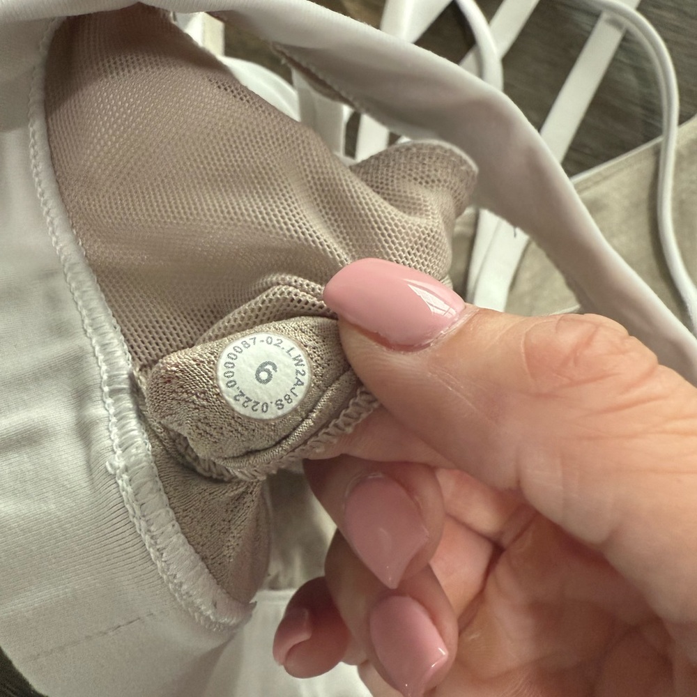 Lululemon Free To Be Serene Bra *Light Support, C/D Cup white  | size 6 - Picture 3 of 7